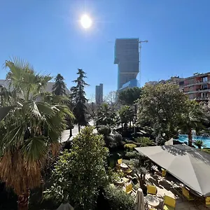 apartment-with-skanderbeg-square-view.albaniahotels.org/