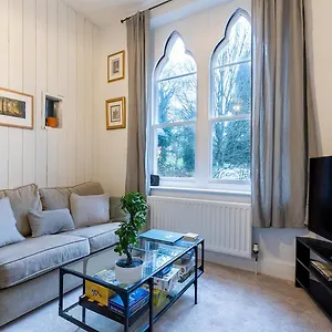 high-saint-cottage-stunning-three-bed-accommodation.yorkshirehotels.net/